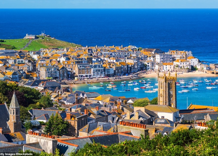 Wandering the cobbled lanes of St Ives the Cornish town – TodayHeadline