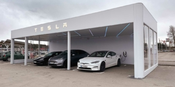 tesla opens its first remote test drive hub in europe – TodayHeadline
