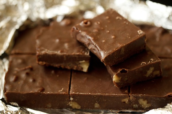 Chocolate fudge sliced in squares.