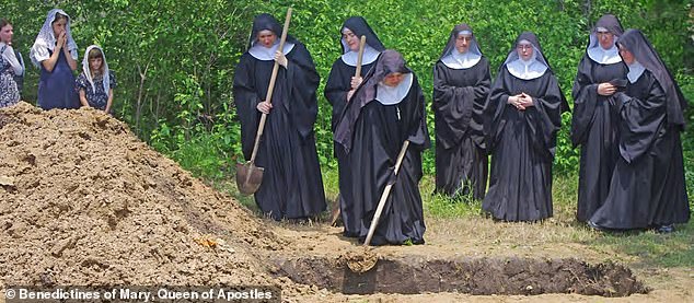 Lancaster died on May 29, 2019, and was buried by hand on the ground of the convent