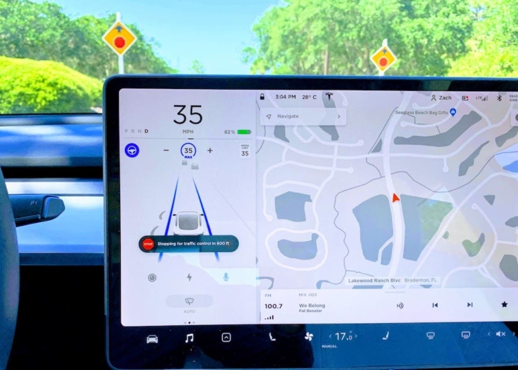 Tesla Model 3 Autostopping Stop Light Autopilot Full Self Driving CleanTechnica Stop Sign 600 ft Bazaar Header – TodayHeadline