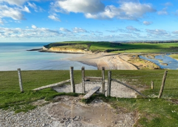 Spellbinding pictures reveal stunning British hiking trails from the Sussex jpeg