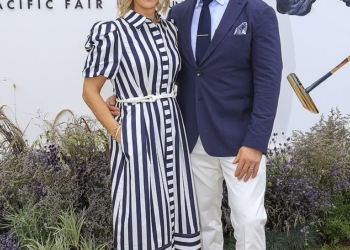 Zara and Mike Tindall put on a loved up display as jpg