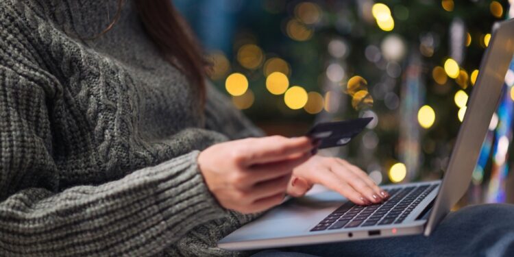 6 Expert Tips to Protect Your Business From Holiday Scammers | Entrepreneur