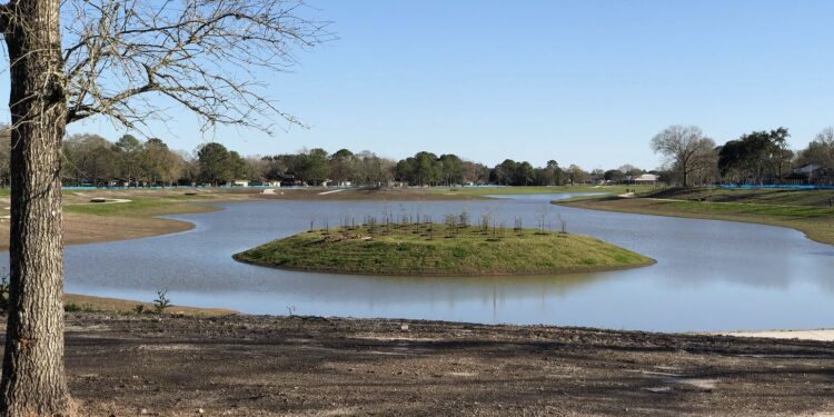 Abandoned golf course now stores stormwater, helps protect homes from flooding » Yale Climate Connections