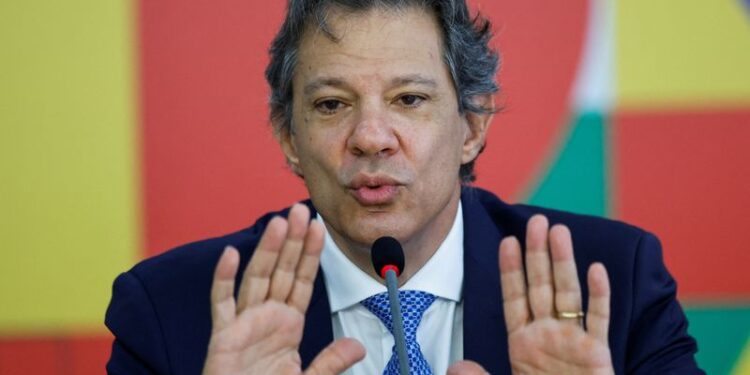 © Reuters. Brazil's Finance Minister Fernando Haddad attends a press conference at the Planalto Palace in Brasilia, Brazil November 28, 2024. REUTERS/Adriano Machado