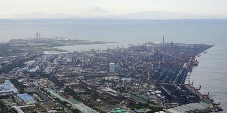 © Reuters. An aerial view shows Nippon Steel East Nippon Works Kimitsu Area in Kimitsu, east of Tokyo, Japan in this photo taken by Kyodo November 7, 2023. Kyodo/via REUTERS