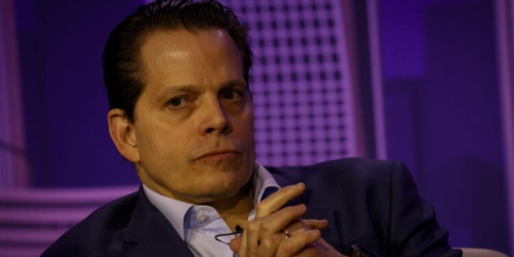 FTX sues Scaramucci to recoup money put into showy investments