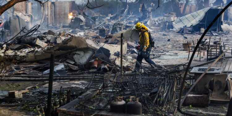 Firefighters continue to make progress in battle against Mountain fire in Ventura County