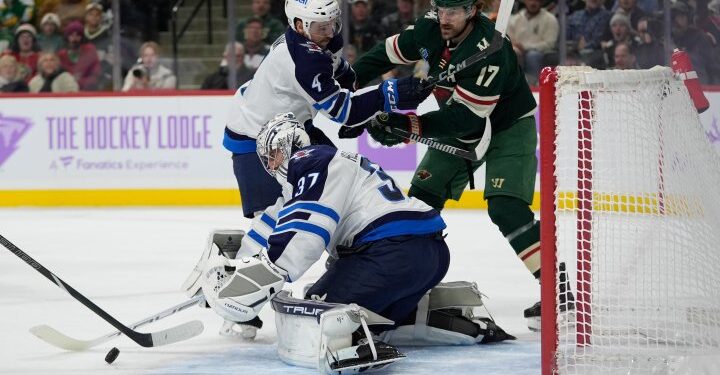 Hellebuyck, Iafallo lead Winnipeg Jets to 4-1 win in Minnesota - Winnipeg