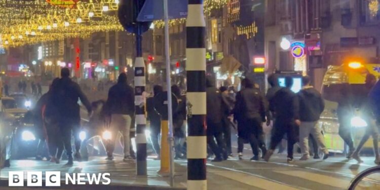 Israeli football fans attacked in Amsterdam, officials say