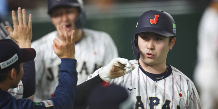 Japan beats Taiwan ahead of rematch in Premier12 final