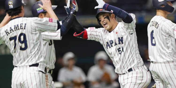 Kaito Kozono hits two homers to power Samurai Japan to win over U.S. at Premier12