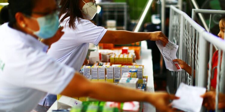 Lawmakers eye 10% medicine discount for gov't workers