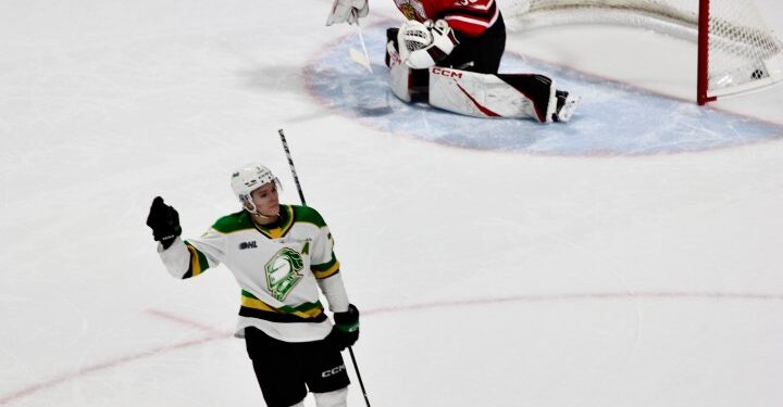 London Knights pull off huge comeback against Owen Sound to keep winning streak alive - London