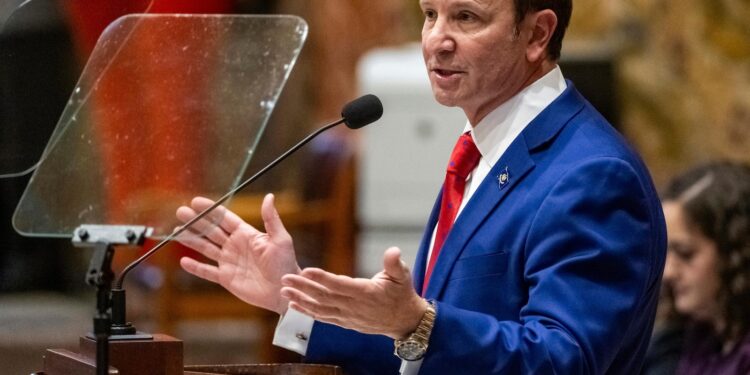 Louisiana lawmakers advance Gov. Jeff Landry's tax cut bills