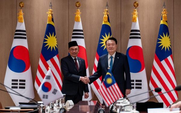 Malaysia and South Korea Pledge Deeper Cooperation on Defense, Trade