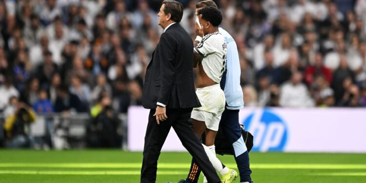 MilitÃ£o tears ACL as Madrid suffer 3 more injuries