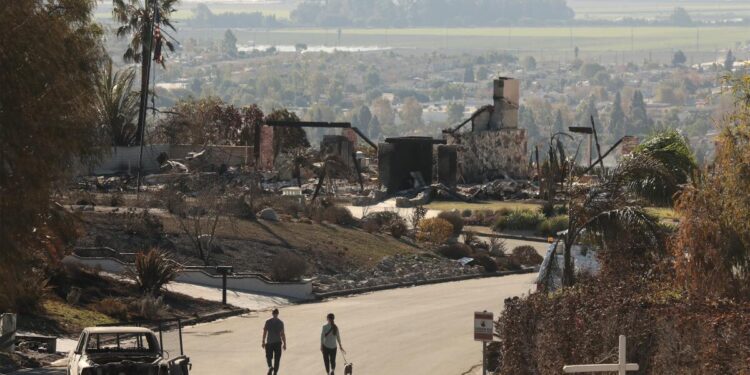 Mountain fire destroyed neighborhood, but not residents' resolve and kindness