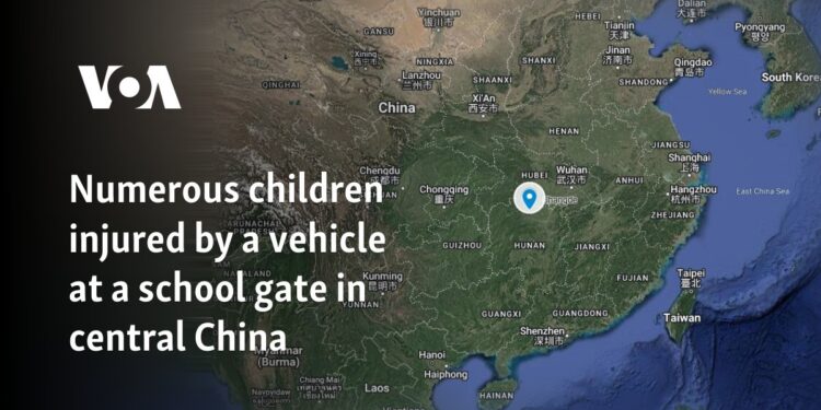 Numerous children injured by a vehicle at a school gate in central China