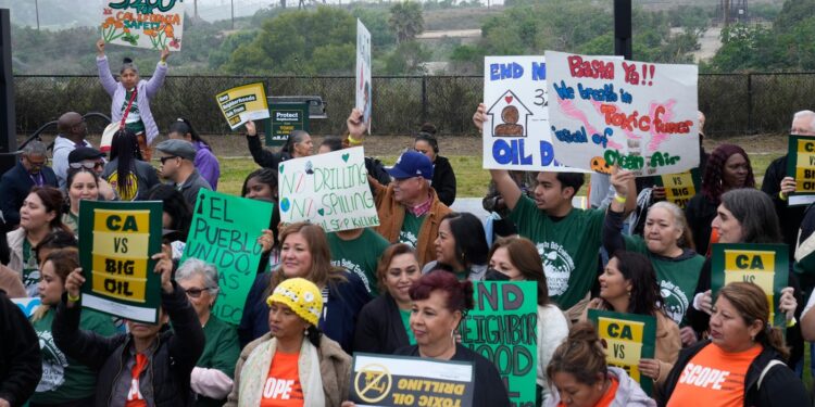 Oil field owner sues California over law that would end its Los Angeles-area operations