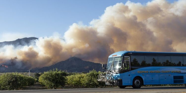 Opinion: Wildfire smoke is polluting California and beyond. Here's how to protect yourself