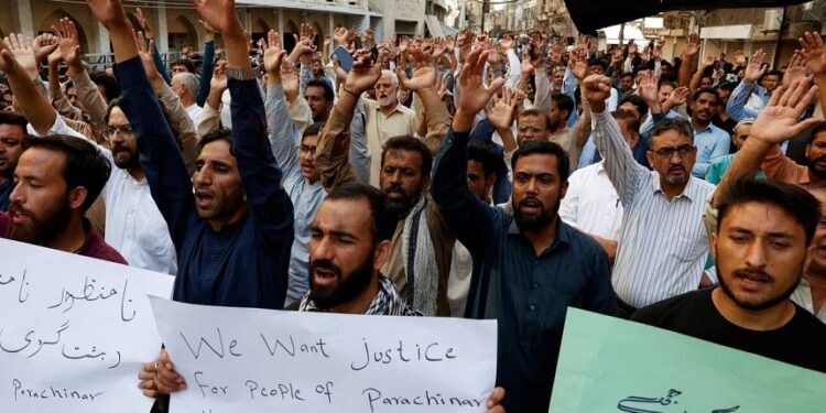 Pakistani town in uproar after 40 Shi'ites gunned down in bus convoy