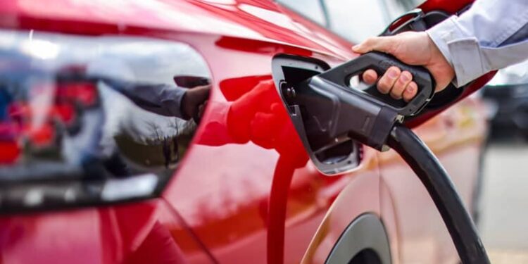 Study shows electric and petrol car prices narrowing in Germany