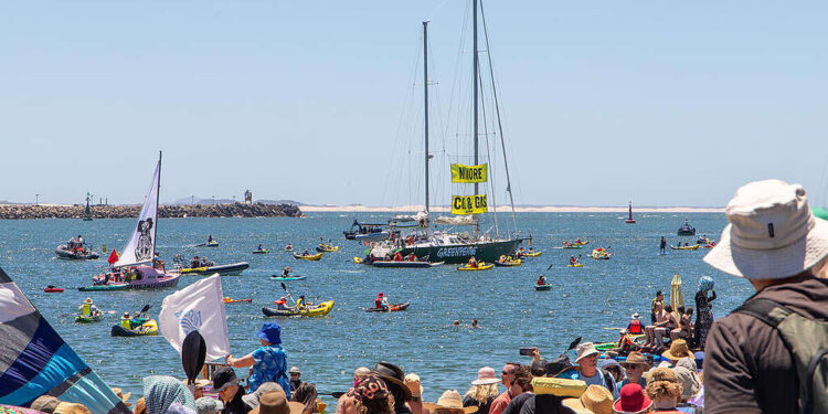 Protesters attend Rising Tide’s ‘Protestival’ in Newcastle, NSW. © Greenpeace