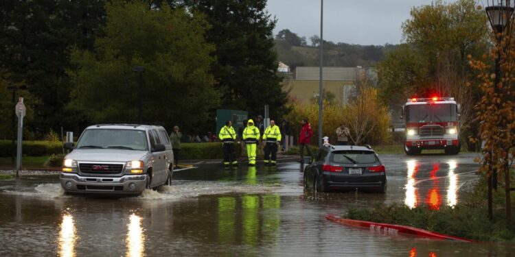 Two rounds of rain expected to hit Southern California: What to know