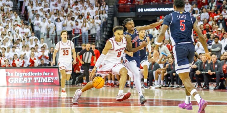 Wisconsin's John Tonje scores 41 points in win vs. No. 9 Arizona