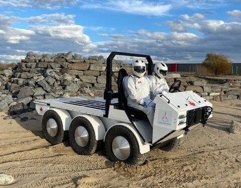 Canadensys Aerospace prototype Lunar Utility Vehicle. Image credit: CSA.