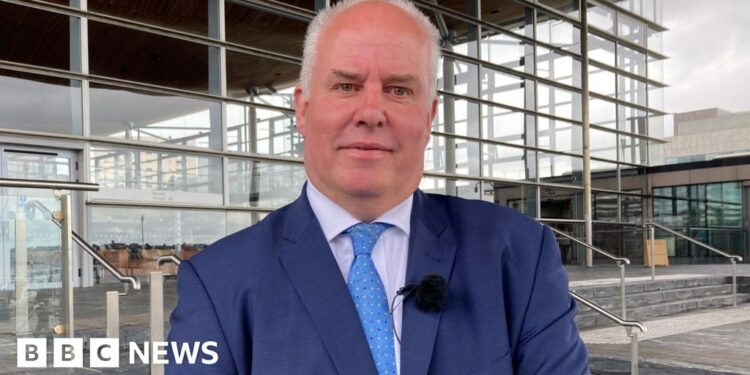 Welsh Conservative Senedd leader Andrew RT Davies resigns