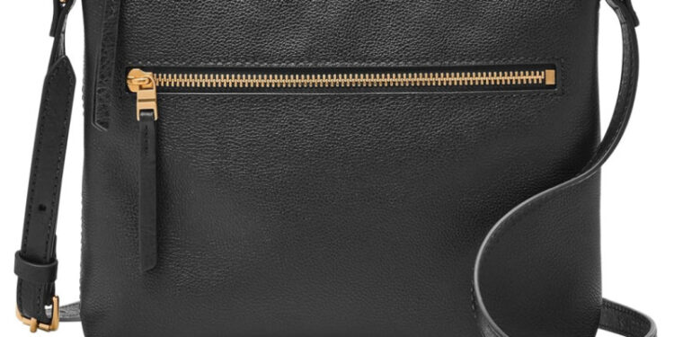 Amazon is selling a $130 leather Fossil purse for only $65, and shoppers say it's 'just the right size'