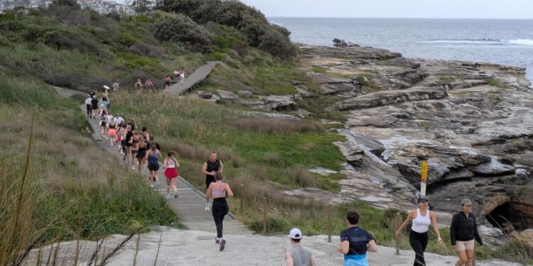 Come for a run, stay for a drink: How running clubs took off in Australia