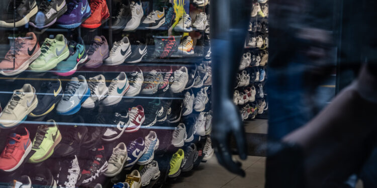 Foot Locker sounds the alarm on a concerning customer behavior 