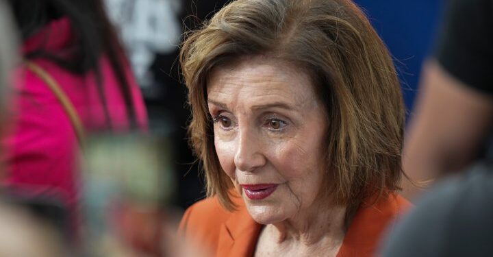 Former U.S. Speaker Nancy Pelosi admitted to hospital after injury in Europe - National