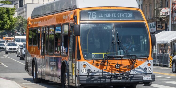 L.A. man arrested for allegedly shooting Metro bus driver in the face