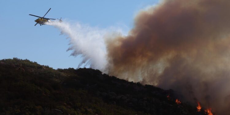 Red flag warning as winds challenge crews fighting Franklin fire