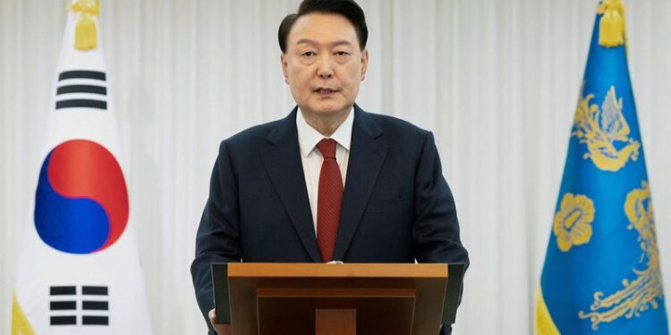 © Reuters. FILE PHOTO: South Korean President Yoon Suk Yeol delivers an address to the nation at his official residence in Seoul, South Korea, December 14, 2024.   The Presidential Office/Handout via REUTERS/File Photo