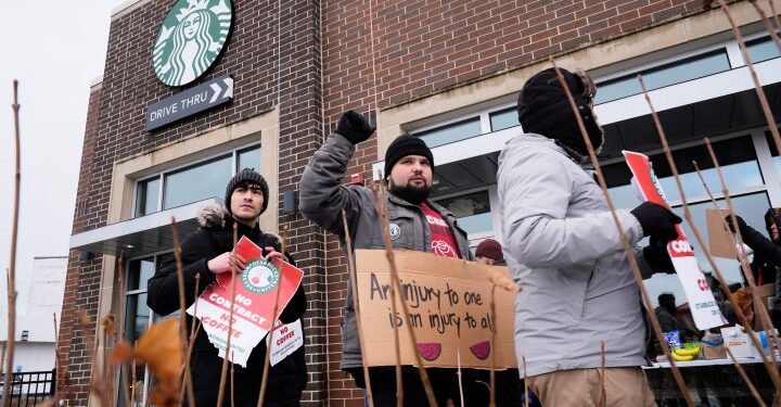 Starbucks workers on strike in the U.S. that could widen by Christmas Eve - National