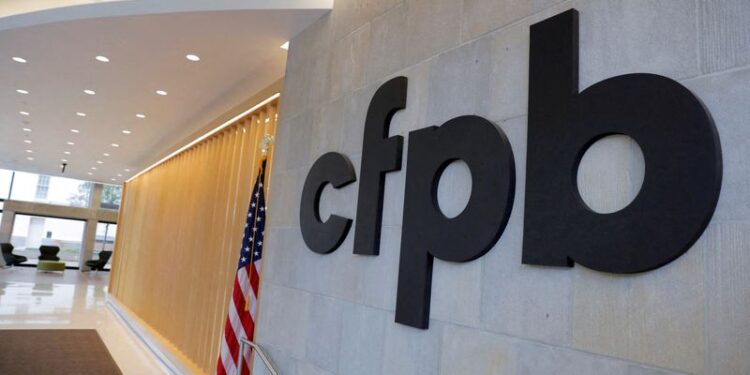 © Reuters. FILE PHOTO: Signage is seen at the Consumer Financial Protection Bureau (CFPB) headquarters in Washington, D.C., U.S., May 14, 2021. REUTERS/Andrew Kelly/File Photo