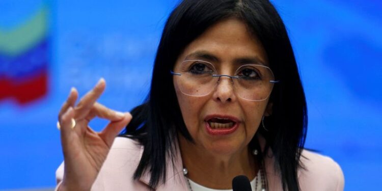 © Reuters. FILE PHOTO: Venezuela's Vice-President and Oil Minister Delcy Rodriguez addresses the media at the Miraflores Palace, in Caracas, Venezuela November 18, 2024. REUTERS/Leonardo Fernandez Viloria/File Photo